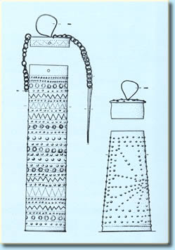 Vasetti in lamina di bronzo decorati a sbalzo (V secolo a.C.) Museo di Montebelluna - da I Paleoveneti, pag 132 AA.VV. Editoriale programma 1988
